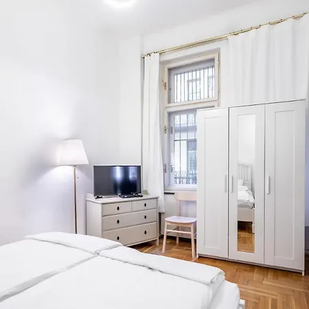 Huge Apartment In The City Center Budapest Exterior photo